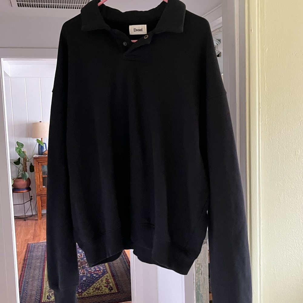Elwood Black Pullover Sweatshirt